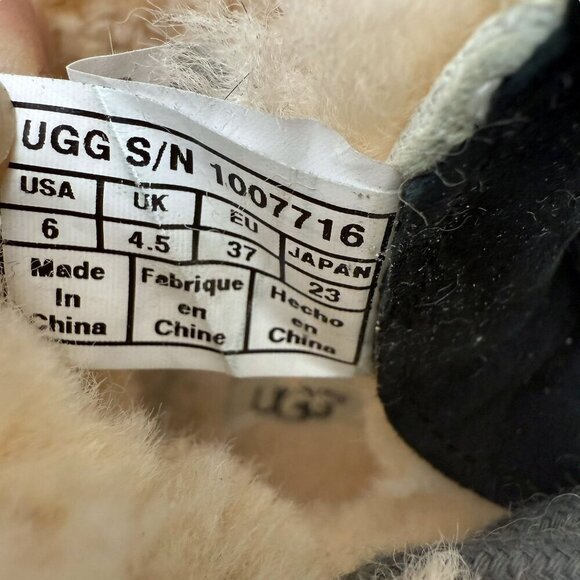 UGG Boots Size 6 Black Suede Leather Chickaree Mocassins Shearling Laceup Bootie - Picture 11 of 14